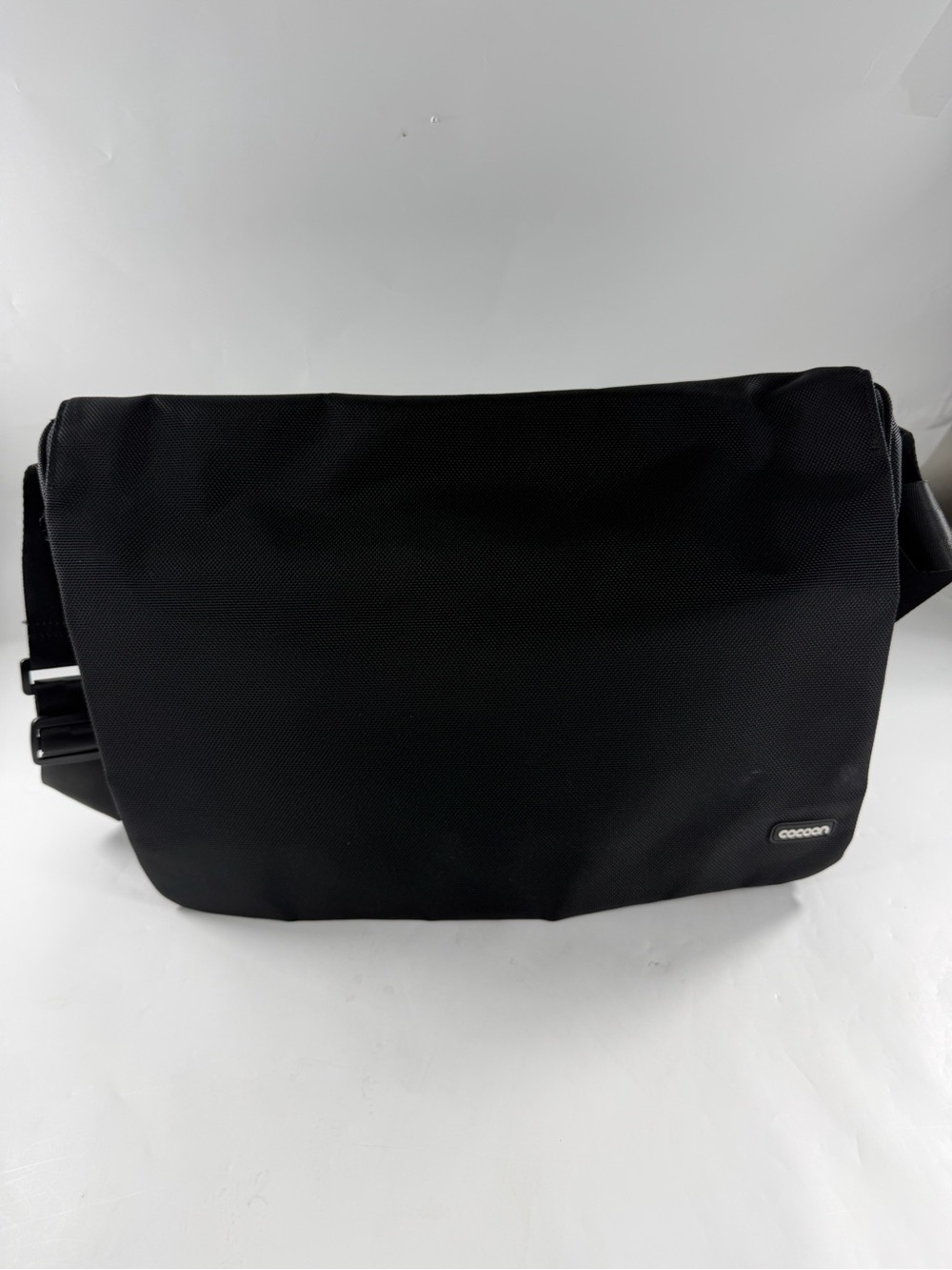 Cocoon Black Messenger Bag Laptop Crossbody Briefcase Travel Work Adjustable